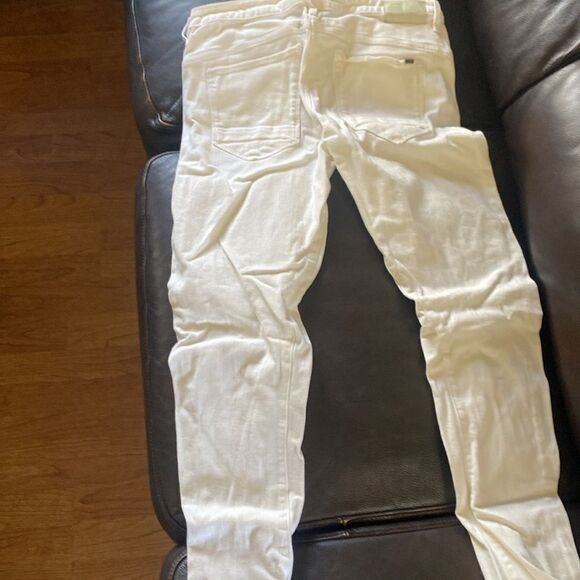 G-star RAW White Button-Fly boyfriend Jeans. Twisted signature inseem. - Picture 4 of 13